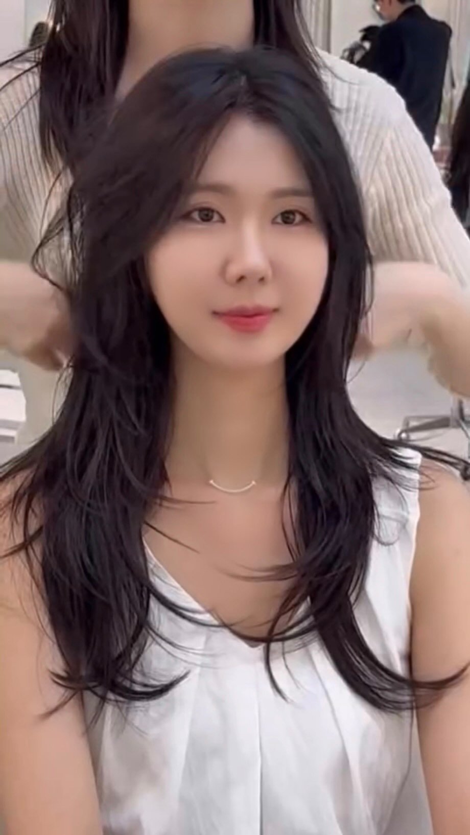 rua___p 게시물 이미지: 얼굴형에 맞게 컨설팅해주는 메이원헤어 성수점💓
나경 디자이너님 넘 예쁘게 해주셔서 감사합니다😃