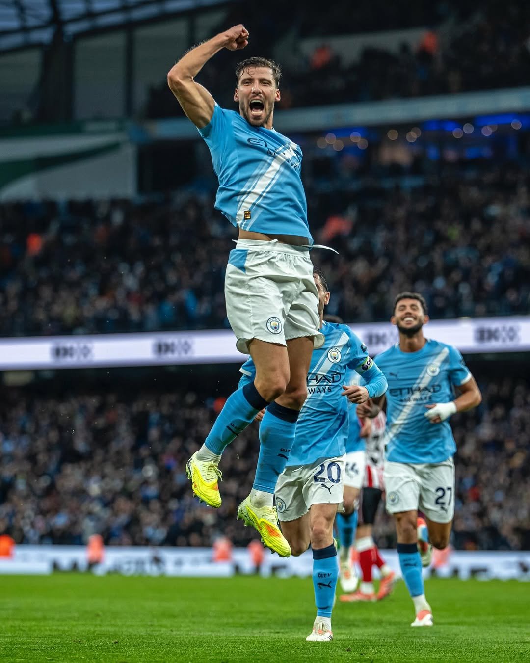 Photo by Rúben Gato Dias on December 06, 2025. May be an image of football, soccer, stadium and text.