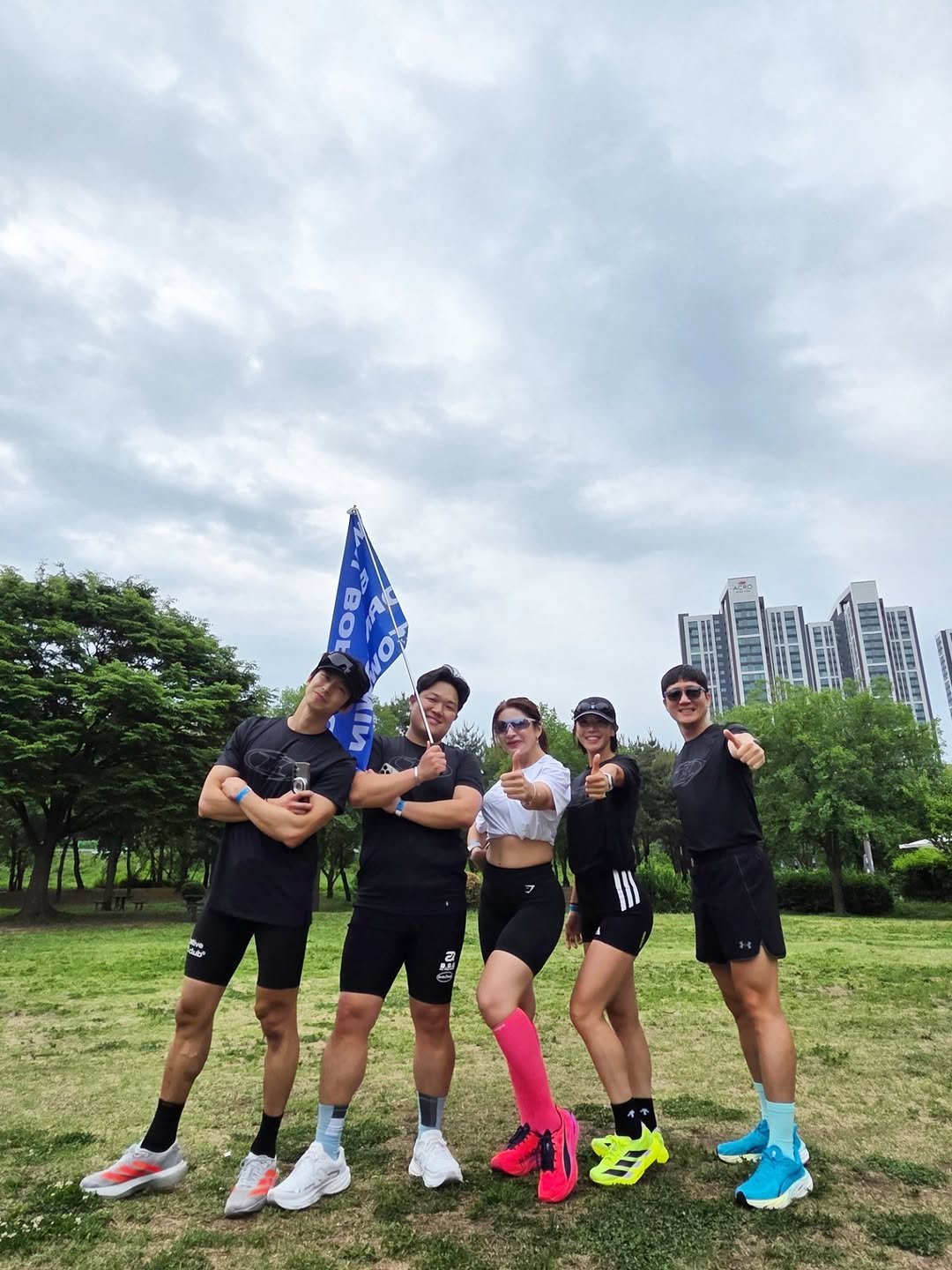 running_pilajeong 게시물 이미지: 🔥1000CALCLUB X BORNTOWIN
함께라서 더 즐겁다...