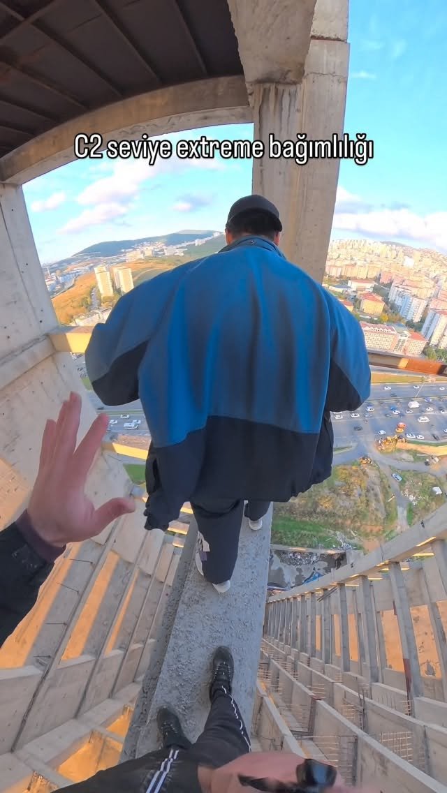 runroof_ 게시물 이미지: Bu video profesyonel bir çılgın tarafından...