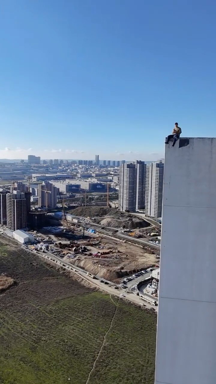 runroof_ 게시물 이미지: Bı seriyi sevdinizmi?

Bu video profesyonel...