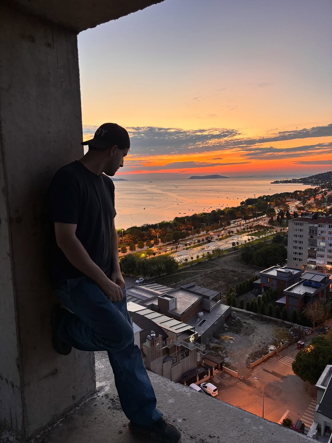 Photo by Mustafa kurt on October 01, 2025. May be an image of 1 person, horizon, twilight and text.