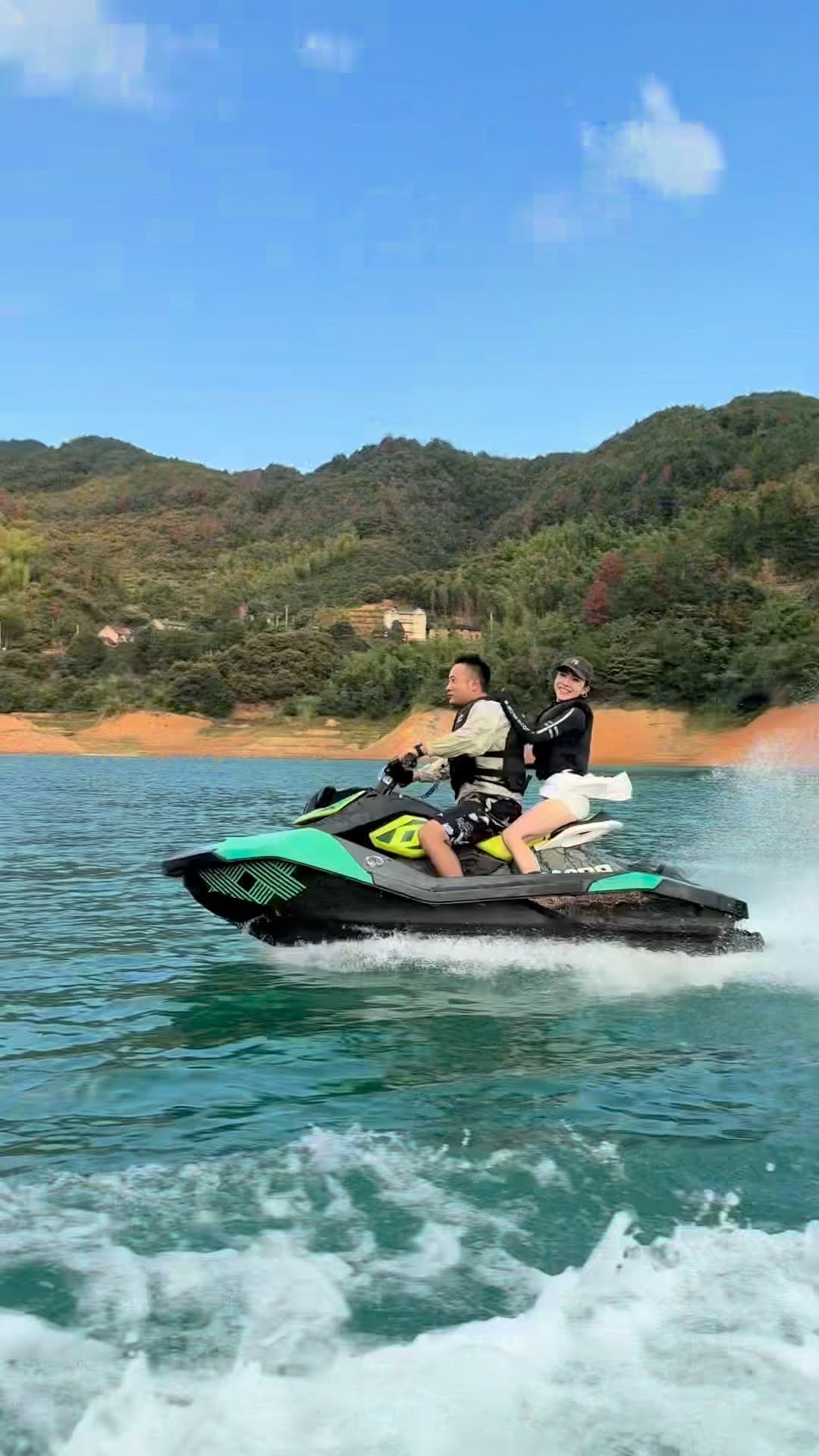 rush_wave 게시물 이미지: RUSH WAVE ,Water surfing is so cool
#rushwave ...