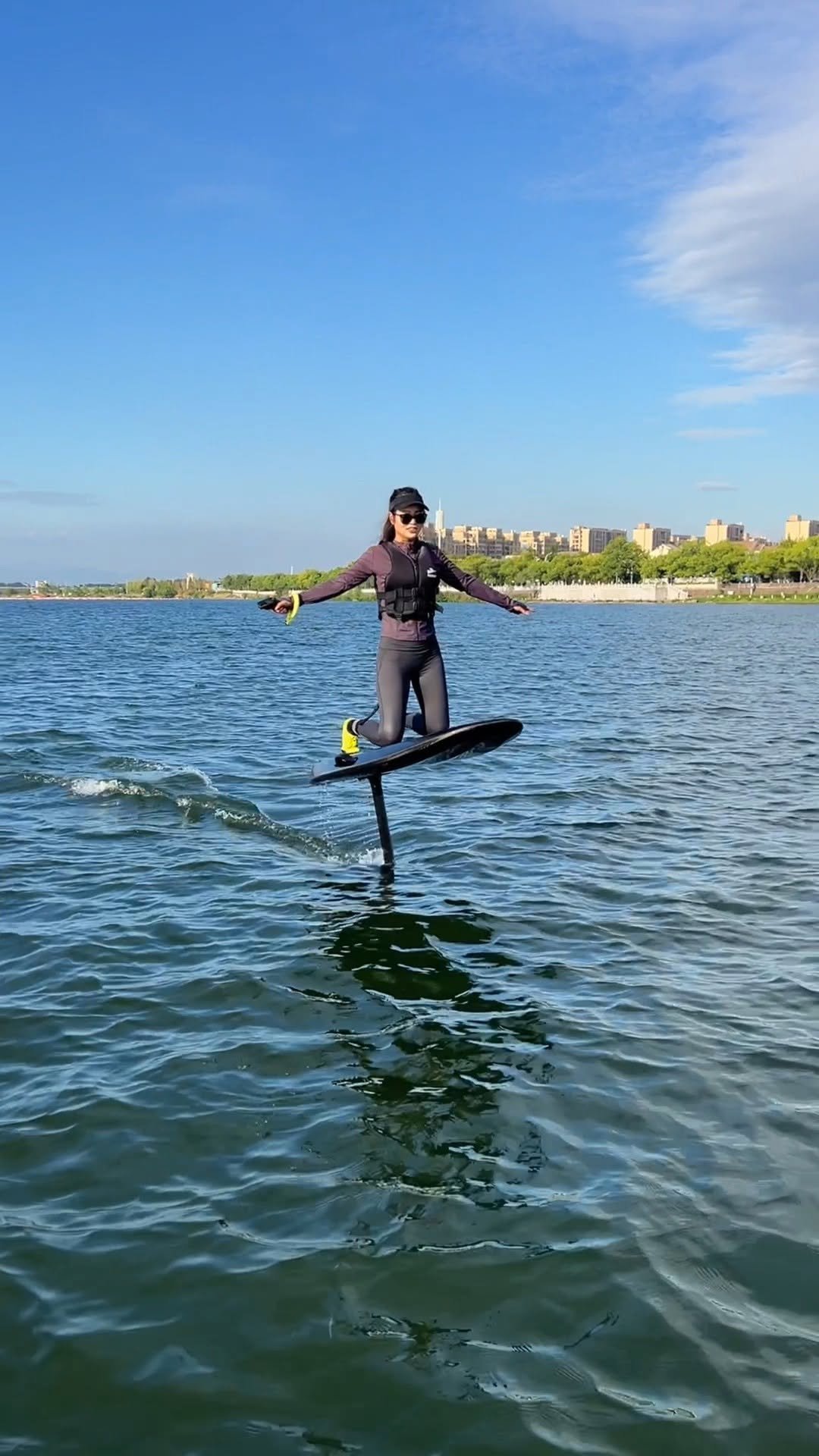 rush_wave 게시물 이미지: RUSH WAVE ,Water surfing is so cool
#rushwave ...