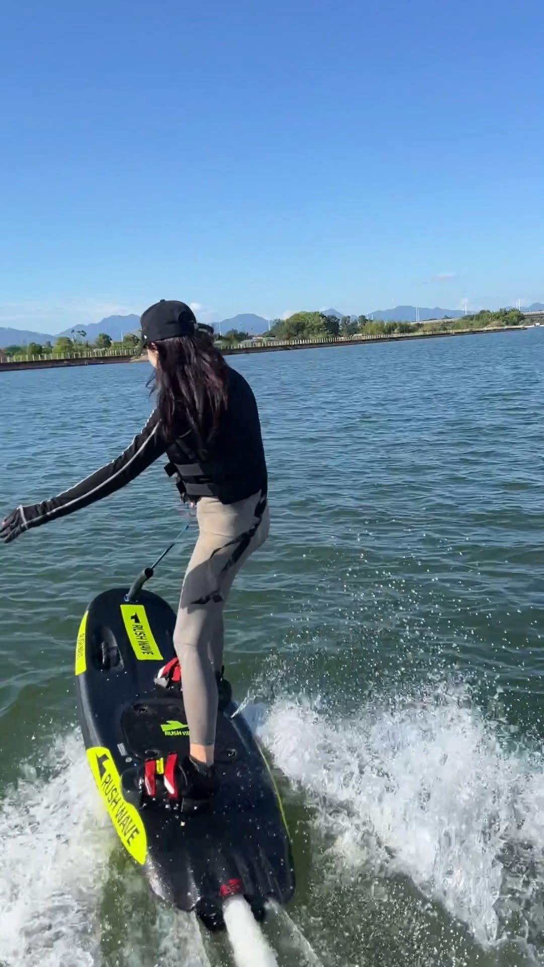 rush_wave 게시물 이미지: RUSH WAVE ,Gasoline-powered surfboard,...