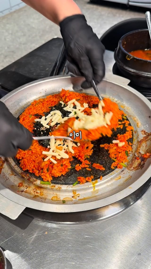 ruyuan_food 게시물 이미지: 볶음밥 날치알+치즈가 기본 

[댓글이벤트 55,000원상당 이곱한판...