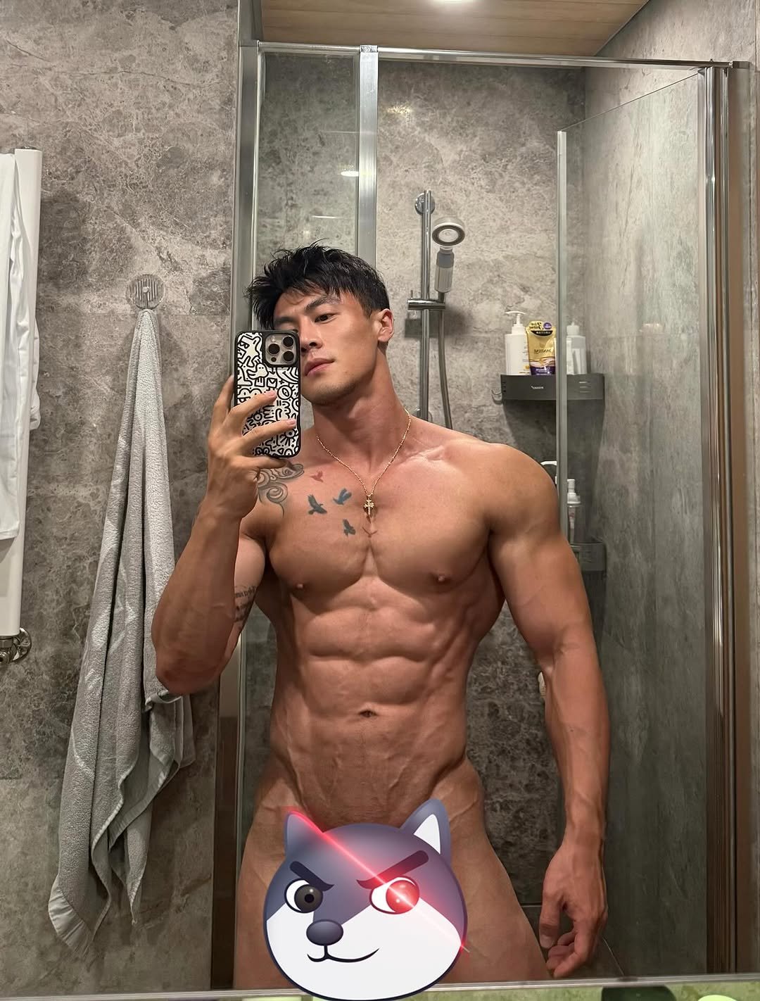 Photo by Ryan Ding on November 09, 2025. May be a selfie of one or more people, biceps, people bodybuilding and text.