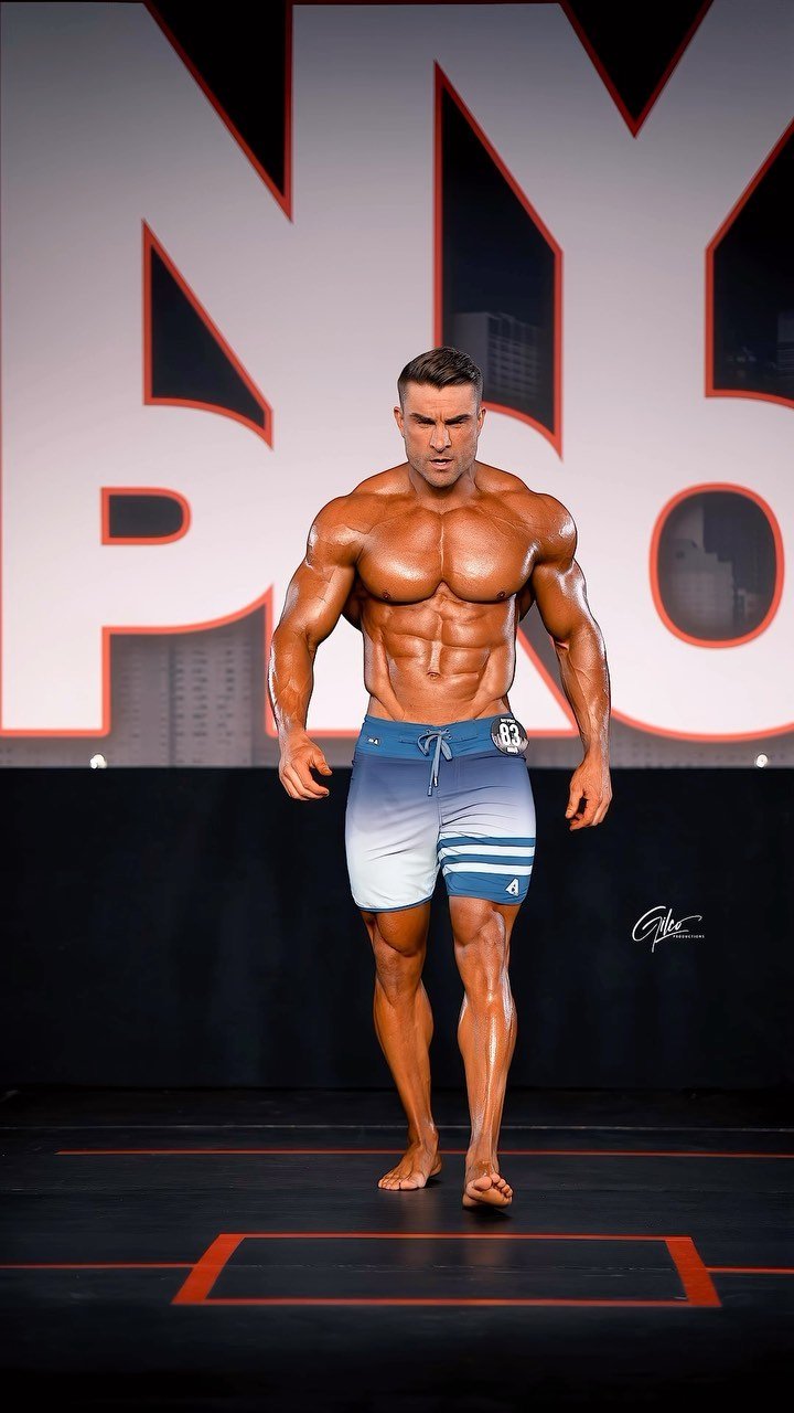 ryanjterry 게시물 이미지: @bevsgym NEW YORK PRO routine 👊🏼 really happy...