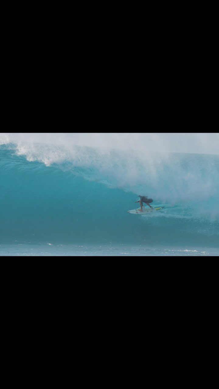 ryankainalo 게시물 이미지: Melhor onda que já peguei no Backdoor! 
Muito...