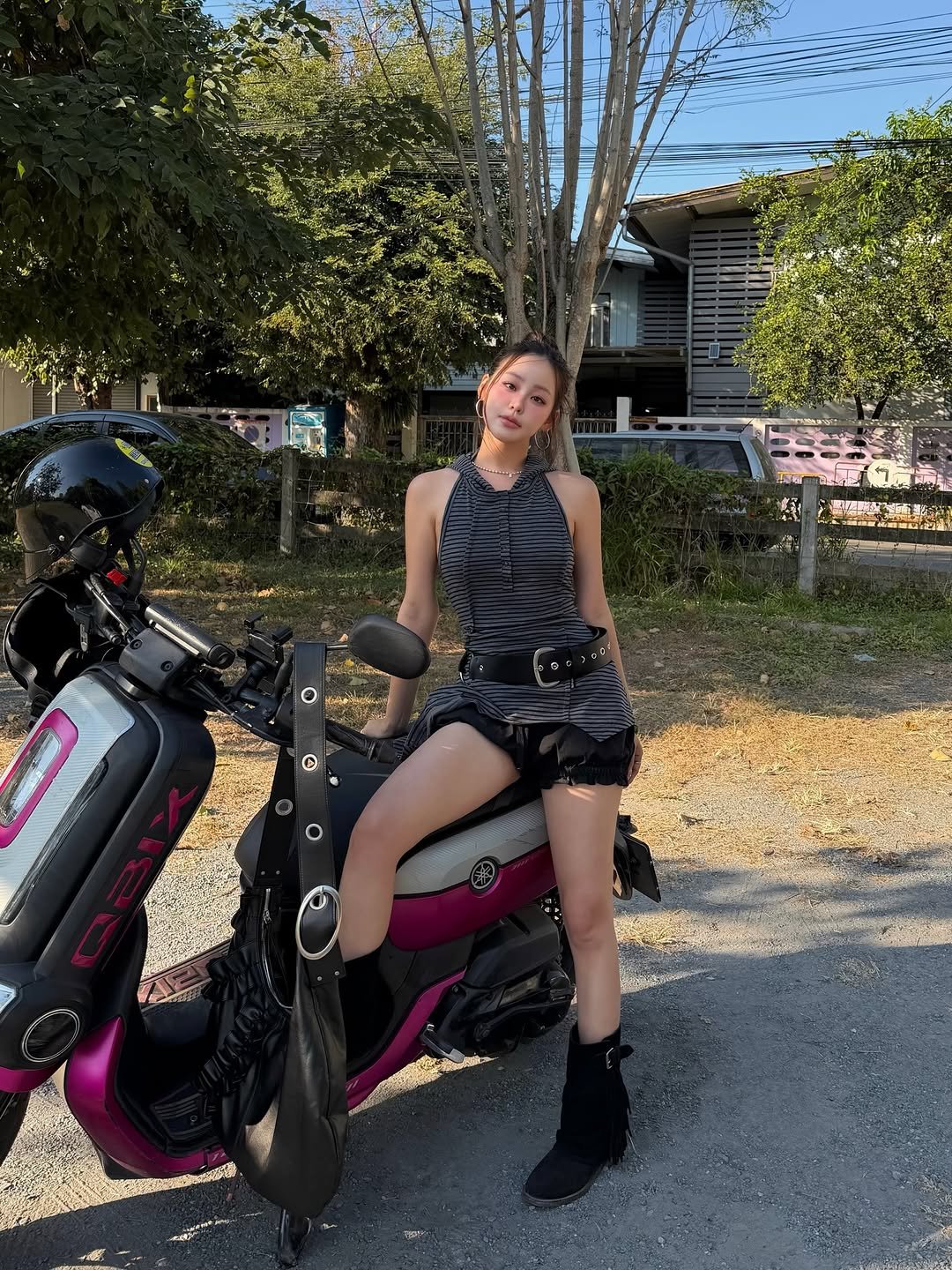 Photo shared by 령령 𝐑𝐲𝐞𝐨𝐧𝐠𝐫𝐲𝐞𝐨𝐧𝐠 ♡⁼³₌₃ on December 28, 2025 tagging @khiho_official, and @esso_kr. May be an image of segway, scooter, wheel and text.