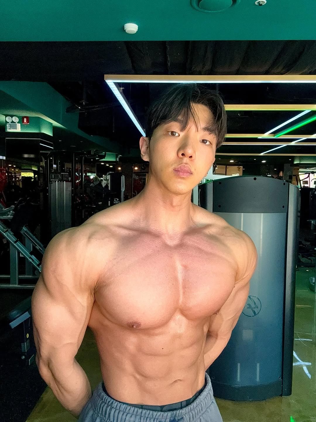 ryun_seo 게시물 이미지: 맛간눈깔🤪
.
.
.
.
.
.
#bodybuilding #workout...