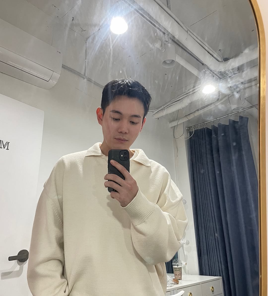 Photo shared by 류경수 on October 25, 2025 tagging @jinyoung_0922jy, @_jungsohee, and @boyoung0212_official.