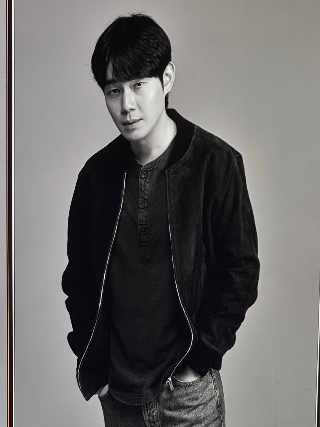 Photo shared by 류경수 on April 03, 2026 tagging @netflixkr. May be an image of one or more people, bangs, bolo tie, top and text.