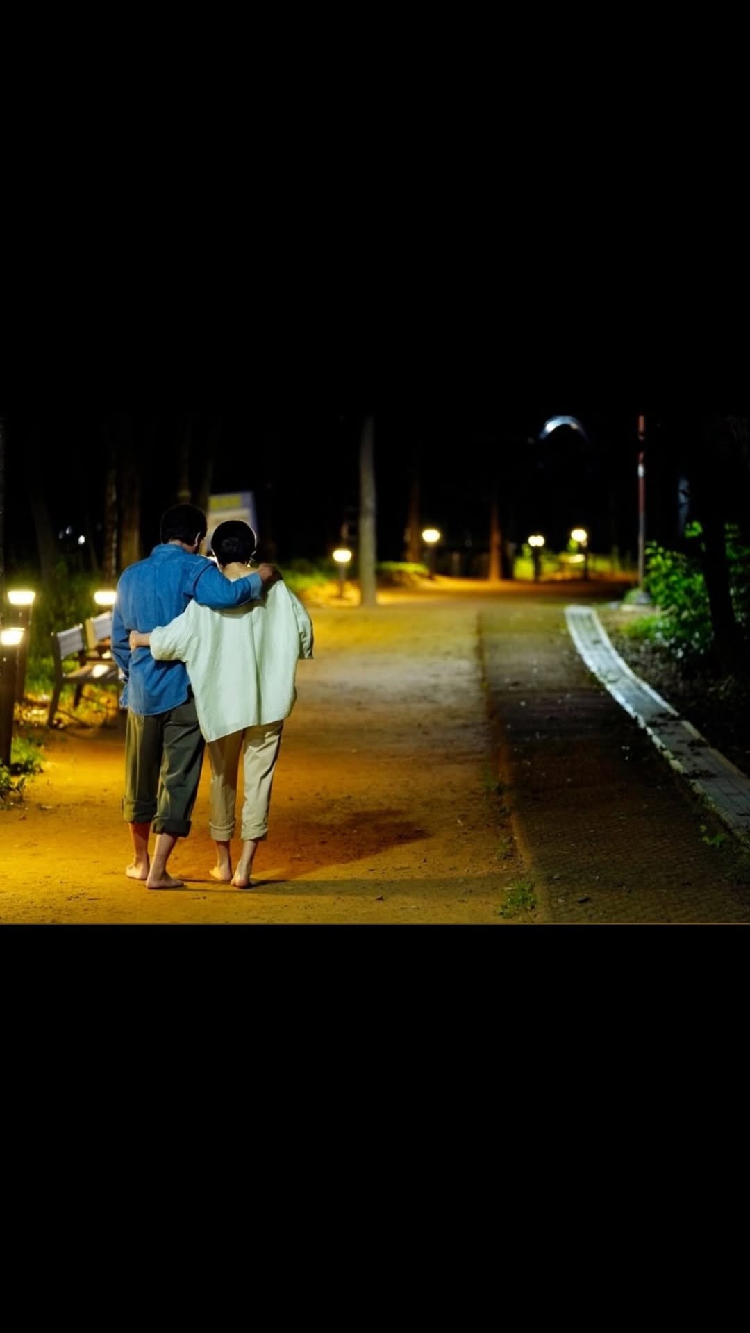 ryuseungryong_ 게시물 이미지: .
섬세하고 따듯한 반응에
무한 감사드립니다.

거기 그곳에  그렇게 살아가는 우리들 이야기