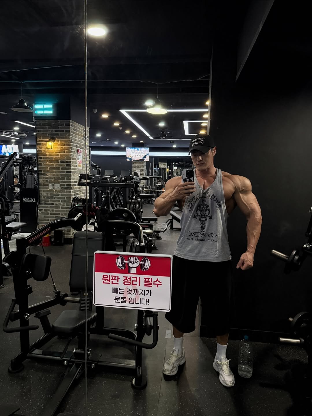 s.ho_thefit 게시물 이미지: “𝙆𝙚𝙚𝙥 𝙂𝙤𝙞𝙣𝙜“ 

몸 복구중🛠️

✔️일반,선수 레슨문의 📩 DM
📍버닝타임짐🔥 장안동PT