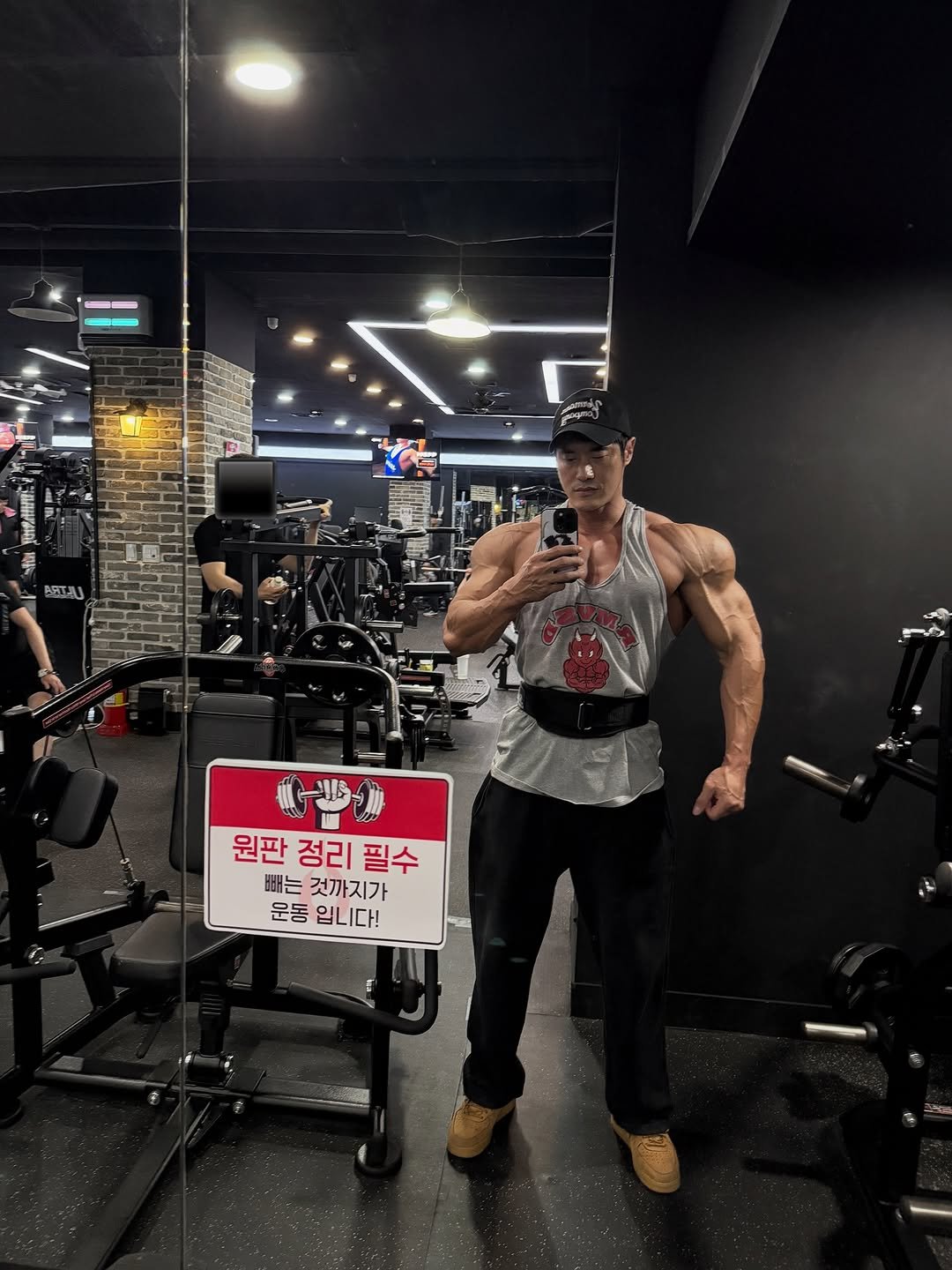 s.ho_thefit 게시물 이미지: “𝙆𝙚𝙚𝙥 𝙂𝙤𝙞𝙣𝙜“ 

오늘도 무사히 끝!🔥

#리무버스튜디오 ➰...