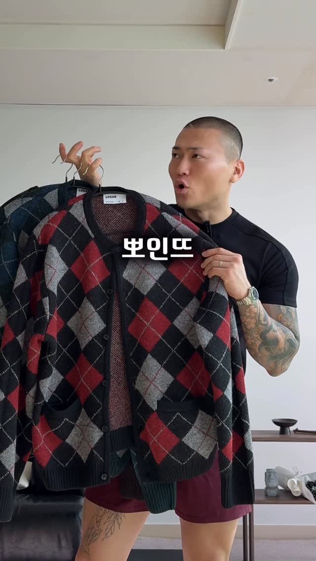 s.tone__iron 게시물 이미지: 일 년 만에 뽀인뜨 ~! 

다들 기억 하실까예? 
⠀
⠀
✅코디 정보는 댓글에 🖤
