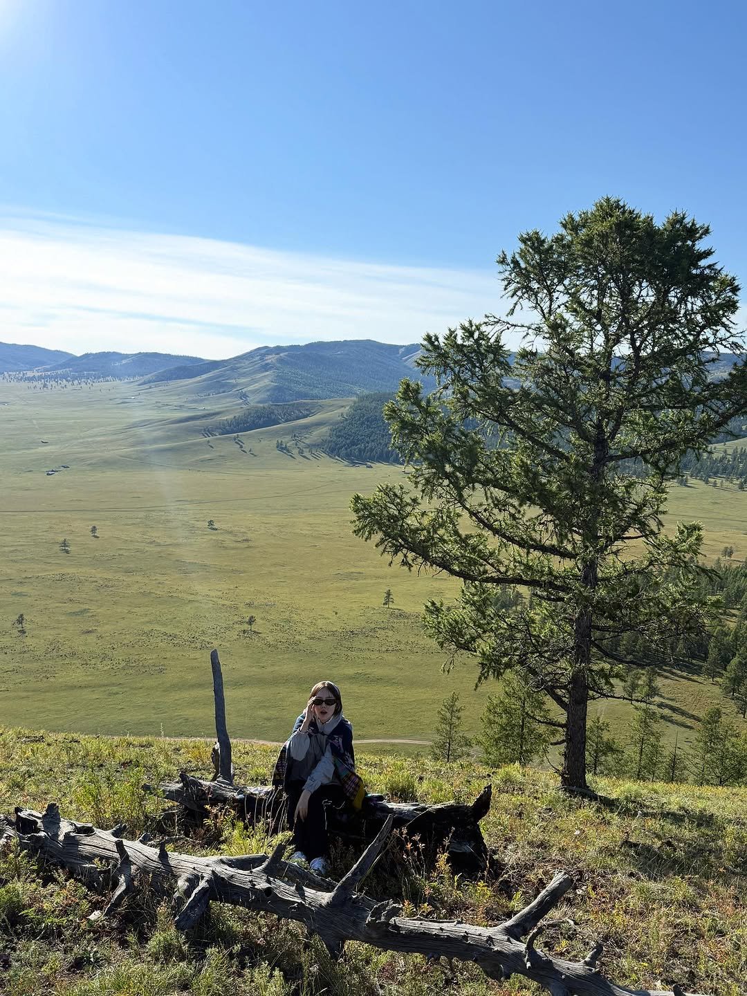 Photo by 임선비 ఇ on September 09, 2025. May be an image of mountain and text.