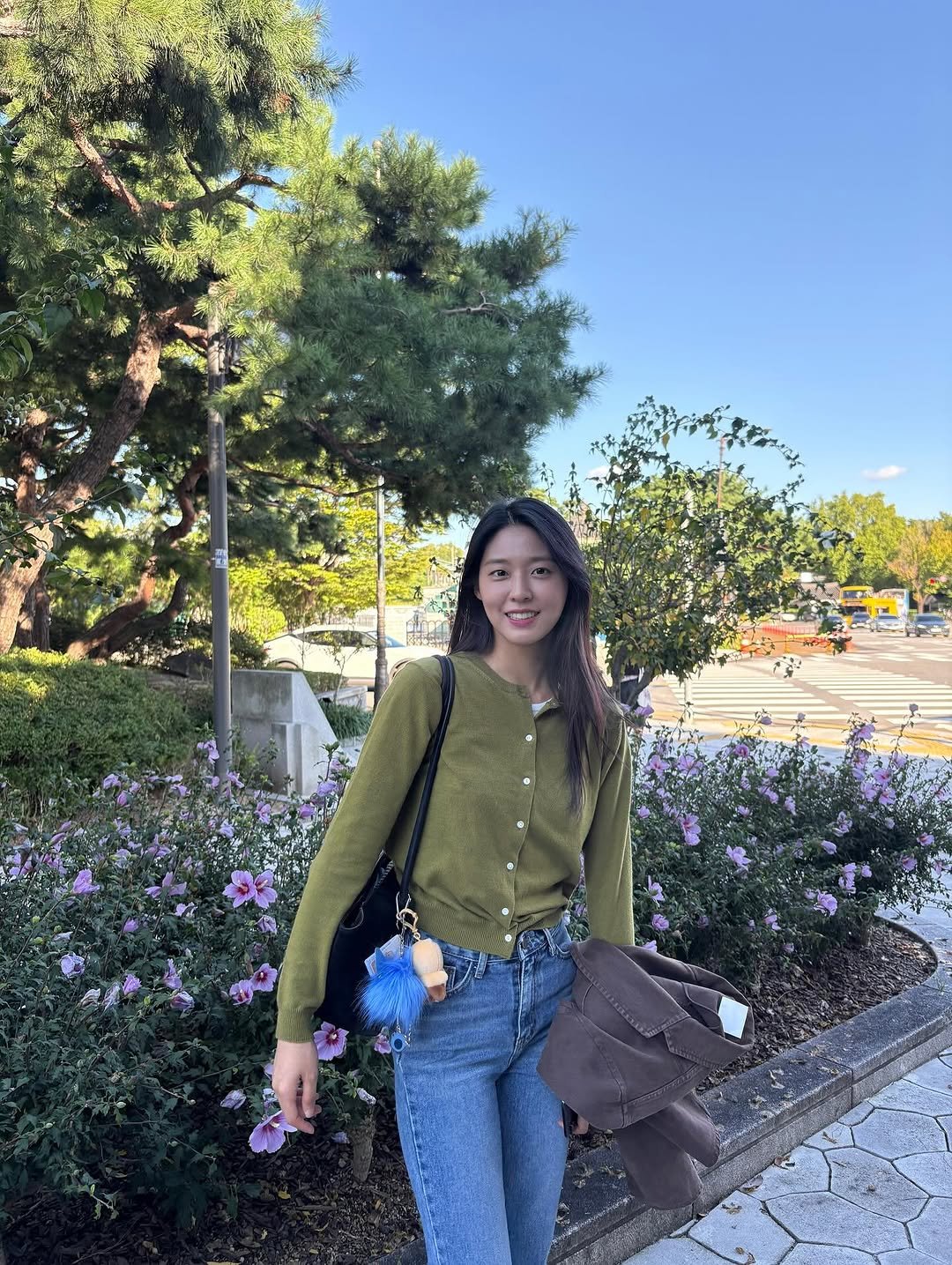 Photo by 김설현 on October 09, 2025. May be an image of 1 person and text.