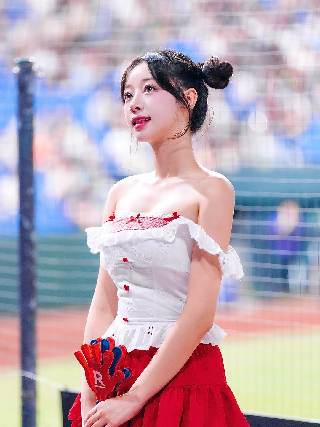 Photo by 우수한 禹洙漢🎀 on August 13, 2025. May be an image of 1 person and text.