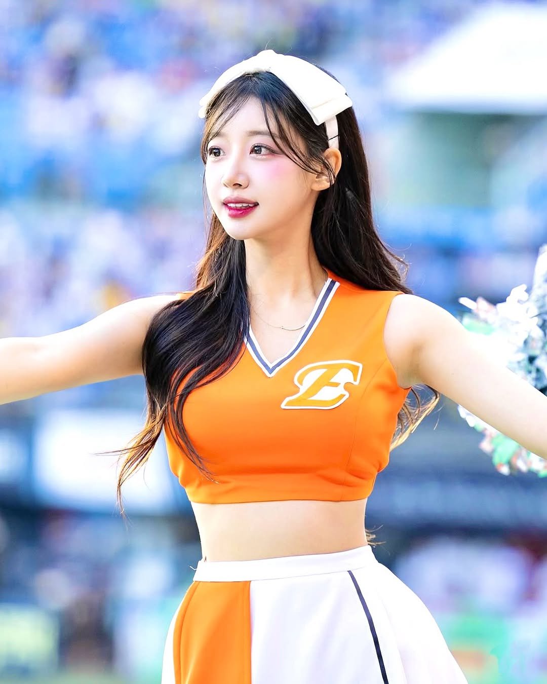 Photo by 우수한 禹洙漢🎀 on October 21, 2025. May be an image of text that says 'E'.