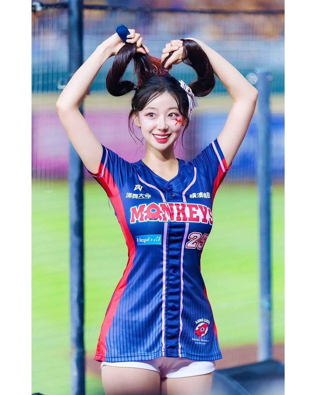 Photo by 우수한 禹洙漢🎀 on October 13, 2025. May be an image of sportswear and text.