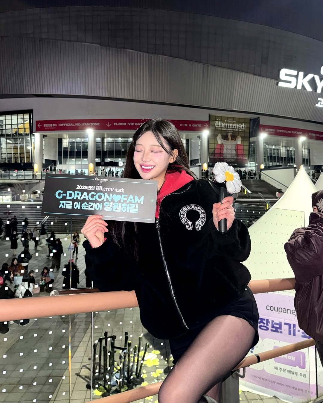 Photo shared by 우수한 禹洙漢🎀 on December 13, 2025 tagging @xxxibgdrgn.