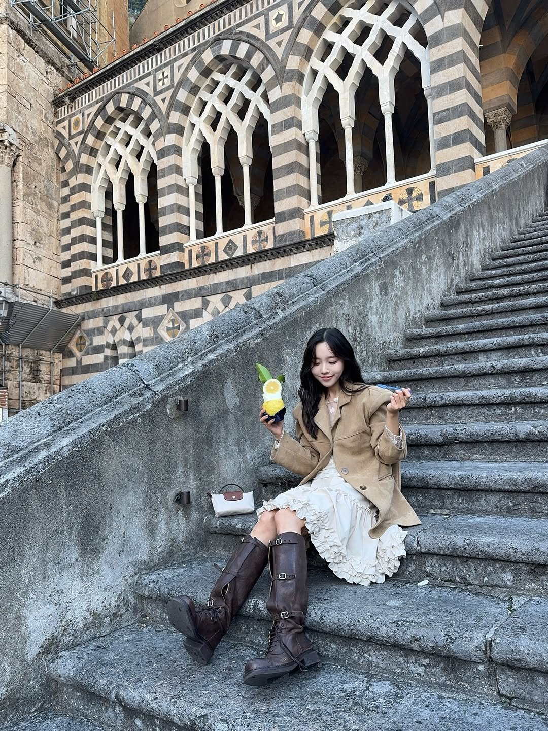 Photo by 이솔이 ✨ on March 04, 2026. May be an image of Sacré-Cœur, the Arno River and text.