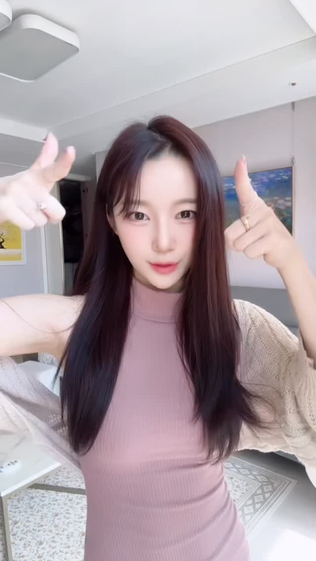 s_z_zzang 게시물 이미지: 문 뒤에 귀신 보인다는데여