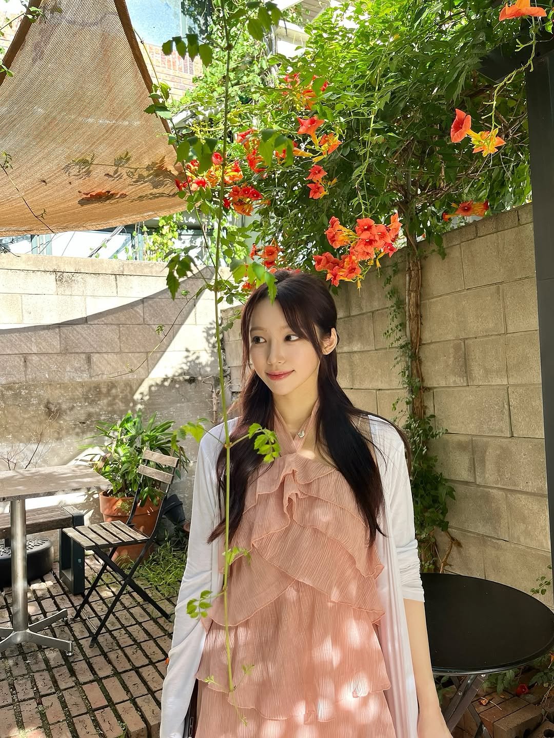 Photo by 승지 on September 13, 2025. May be an image of 1 person and text.