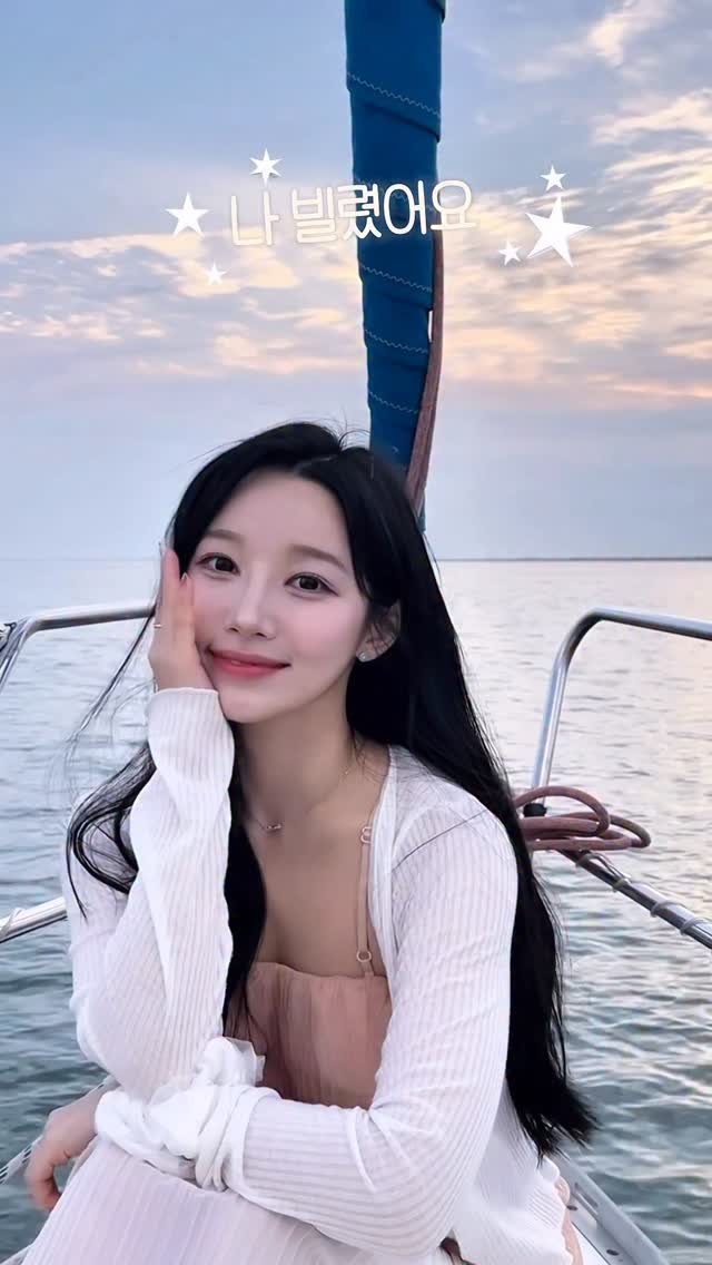 s_z_zzang 게시물 이미지: 바다를 통으로 빌렸다 🛥️🩵
-

아직 안유명해서 휴일에 갔는데도
선셋시간 사람이...