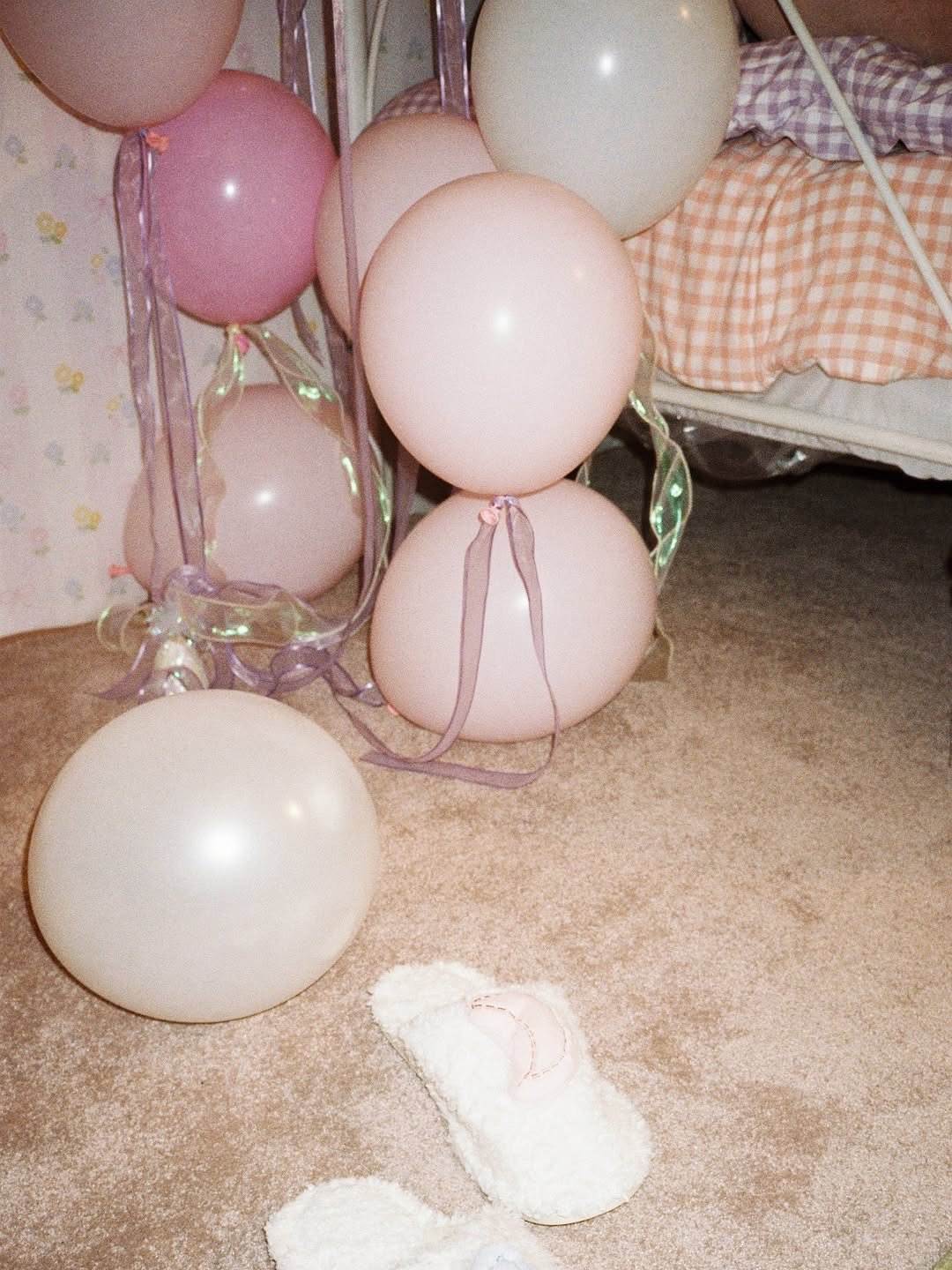 Photo by SAY MY NAME (세이마이네임) on December 24, 2025. May be an image of balloon and text.