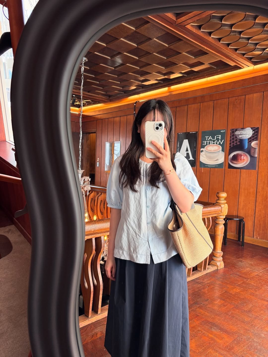 Photo by 오인스 Seo hyelyn on July 28, 2025. May be an image of 1 person, mirror and text.