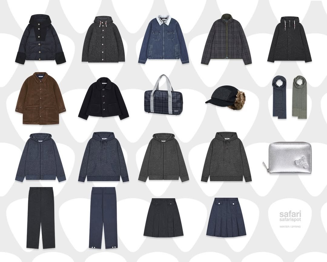 Photo by safarispot on December 16, 2025. May be an image of duffle coat, overcoat, wool and text.