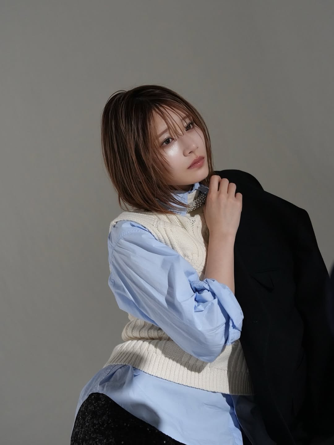 Photo by 河北彩花  KawakitaSaika on January 28, 2026. May be an image of one or more people, makeup, hair and text.