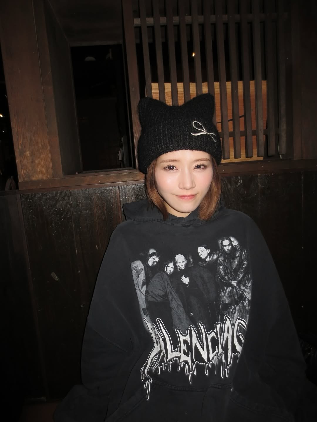 Photo by 河北彩花  KawakitaSaika on January 05, 2026. May be an image of hat, parka, sweatshirt, face mask and text.