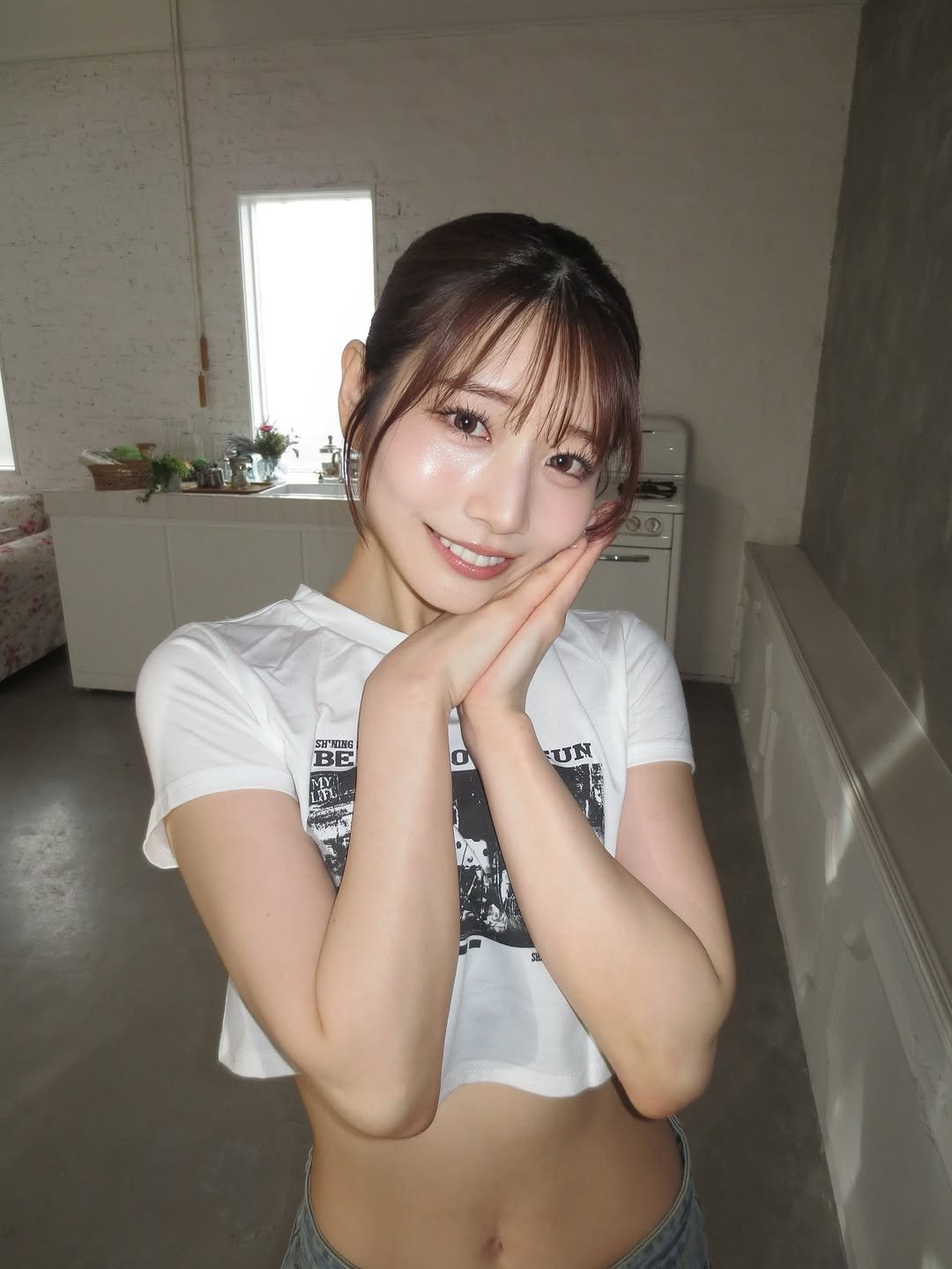 Photo by 河北彩伽 KawakitaSaika on July 11, 2025. May be an image of 1 person, hair, top and text.