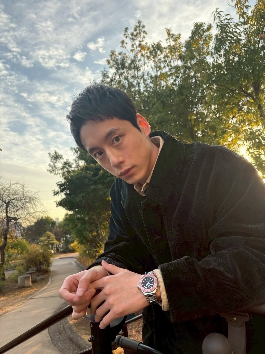 Photo shared by kentaro sakaguchi on January 08, 2026 tagging @omega. May be an image of wrist watch, duffle coat, pocketwatch and outdoors.