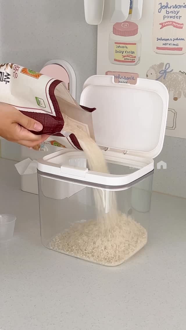 salim_room 게시물 이미지: 쌀 보관법
저는 원터치 쌀통을 사용하고 있어요
한 손으로도 열 수 있어서 편하고...