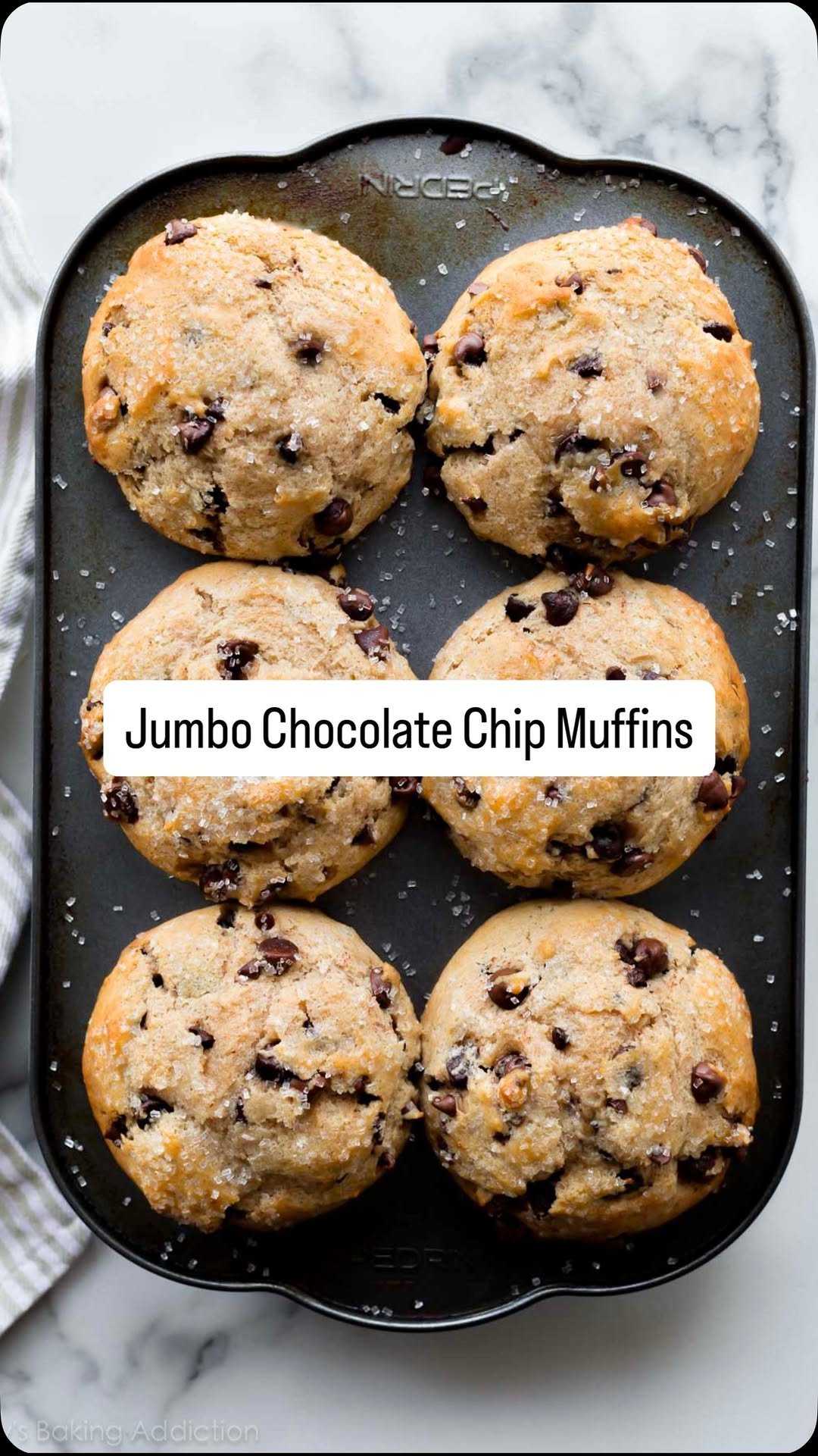 sallysbakeblog 게시물 이미지: ❄️✨Bakery-style jumbo chocolate chip muffins!...