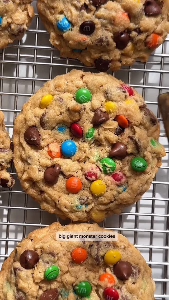 sallysbakeblog 게시물 이미지: BIG GIANT MONSTER COOKIES 💚❤️💙 This was the...