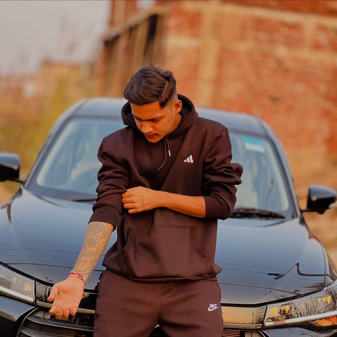 Photo by 𝐒𝐀𝐌 𝐒𝐓𝐔𝐍𝐓𝐙 on November 19, 2025.