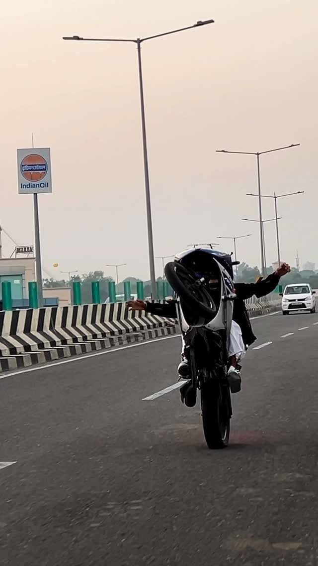 sam.stunts111 게시물 이미지: 200 COMMENT NA AAYE STUNTRIDING BAND‼️ #samstunts111