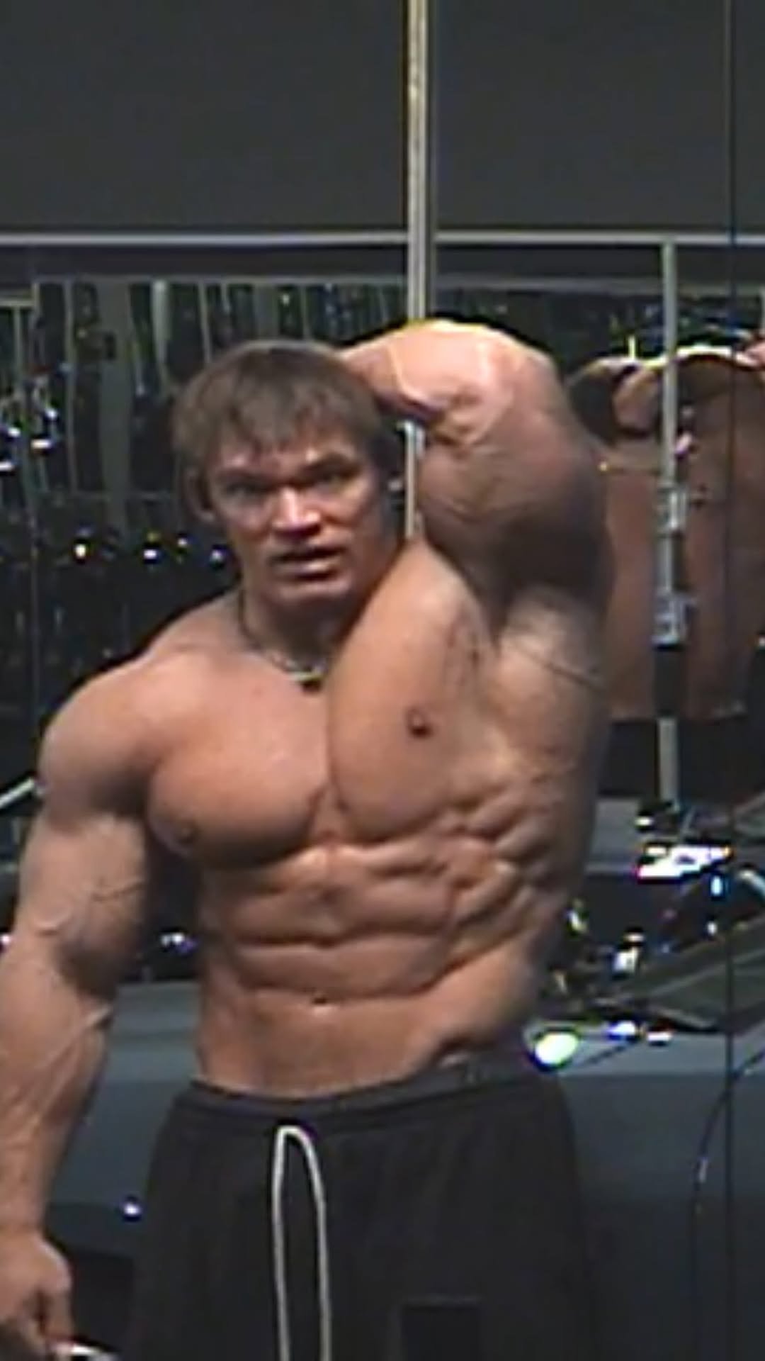 sam_sulek 게시물 이미지: Vintage Arm Day