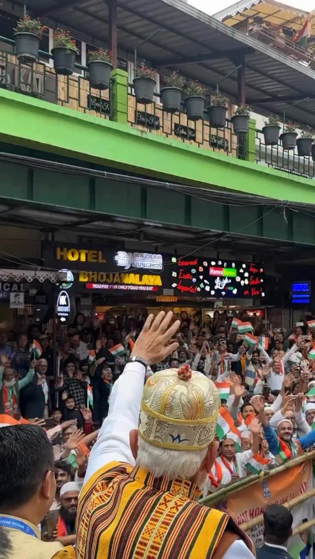 sambitswaraj 게시물 이미지: सिक्किम की राजधानी गंगटोक में बड़ी संख्या में...