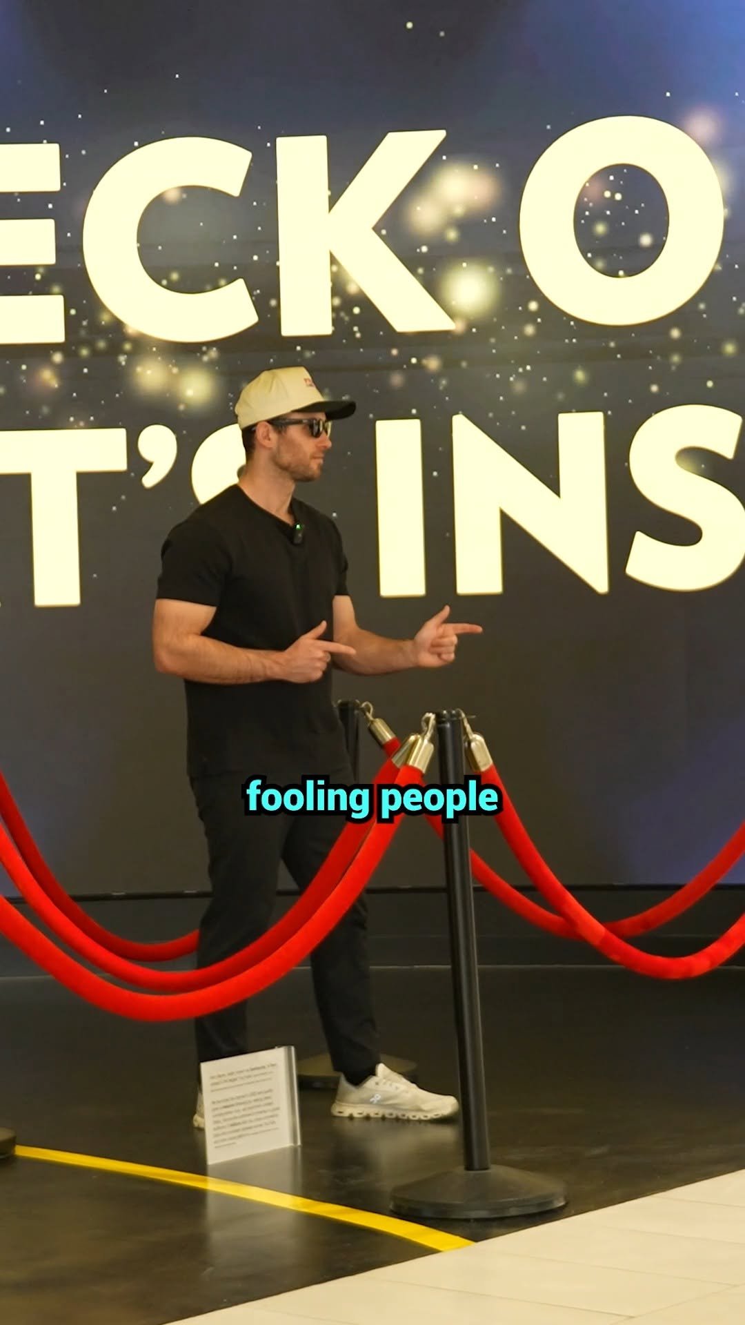 sambucha 게시물 이미지: I Pretended To Be A Wax Figure #wax #waxfigure...