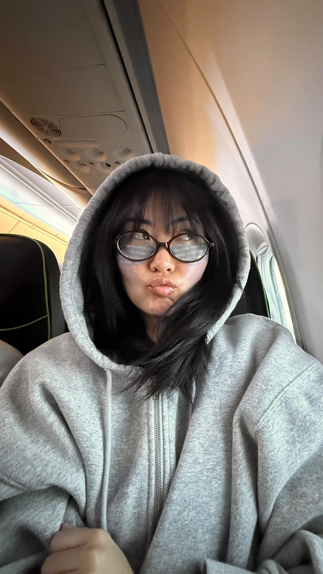 samcity_ 게시물 이미지: do you think my big back travel bag will count...