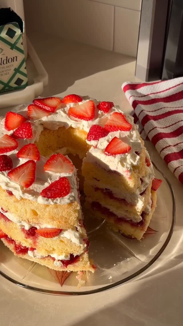 sammymontgoms 게시물 이미지: Strawberry Shortcake - the worlds most...