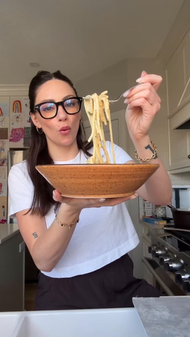 sammymontgoms 게시물 이미지: Death by Garlic Spaghetti 🧄 reply ‘recipe’ in...