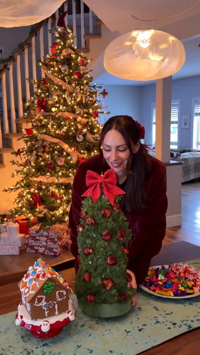 sammymontgoms 게시물 이미지: Bacon Wrapped Water Chestnuts…..on a tree🥓🎄...